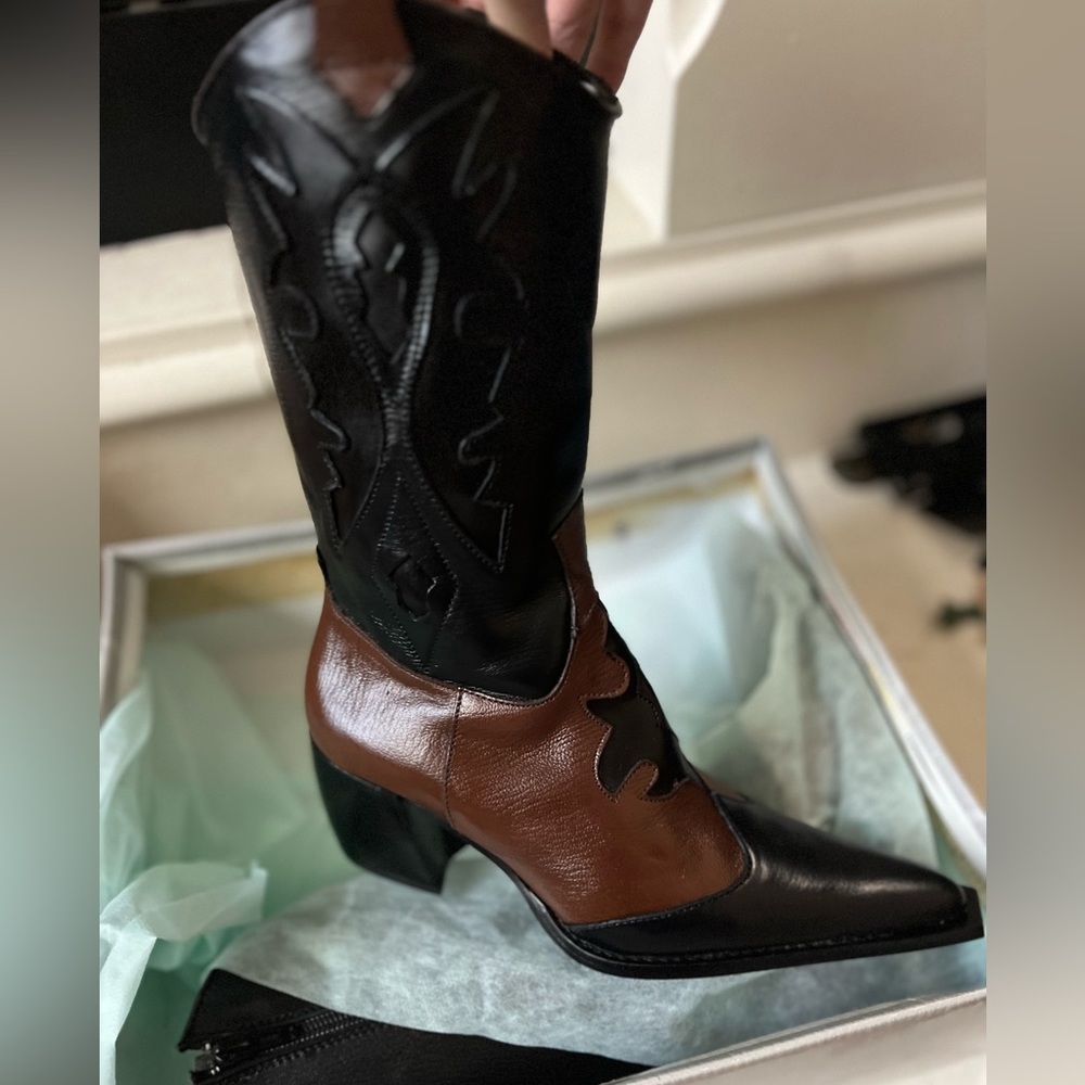 Women’s cowboy boots